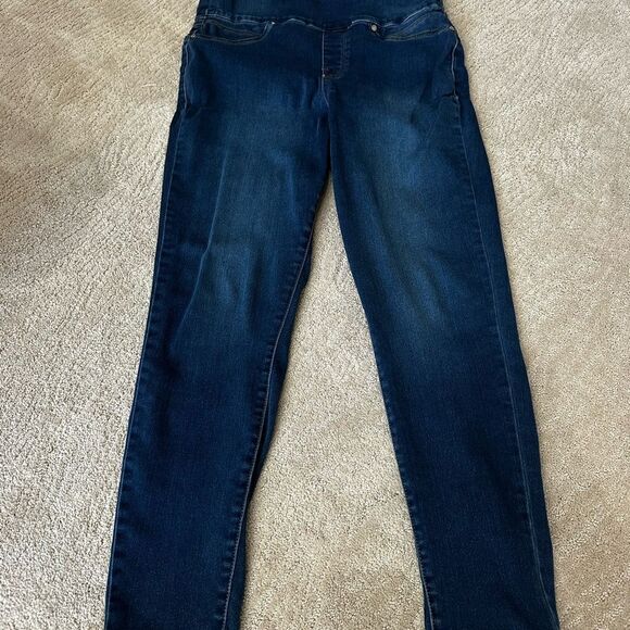Seven7 Blue Skinny Jeans with Subtle Fading - Picture 1 of 3